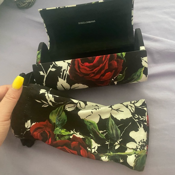 Flower print dolce gabbana sunglasses case with pouch - Picture 2 of 5